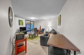 Chic DT Honolulu Executive Condo condo